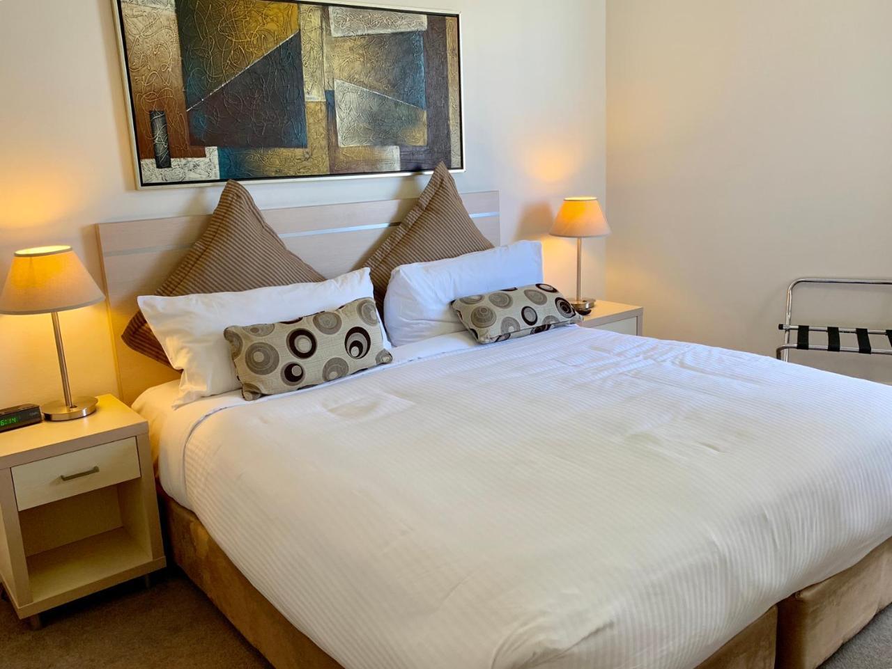 Castle Serviced Apartments Сидней Экстерьер фото